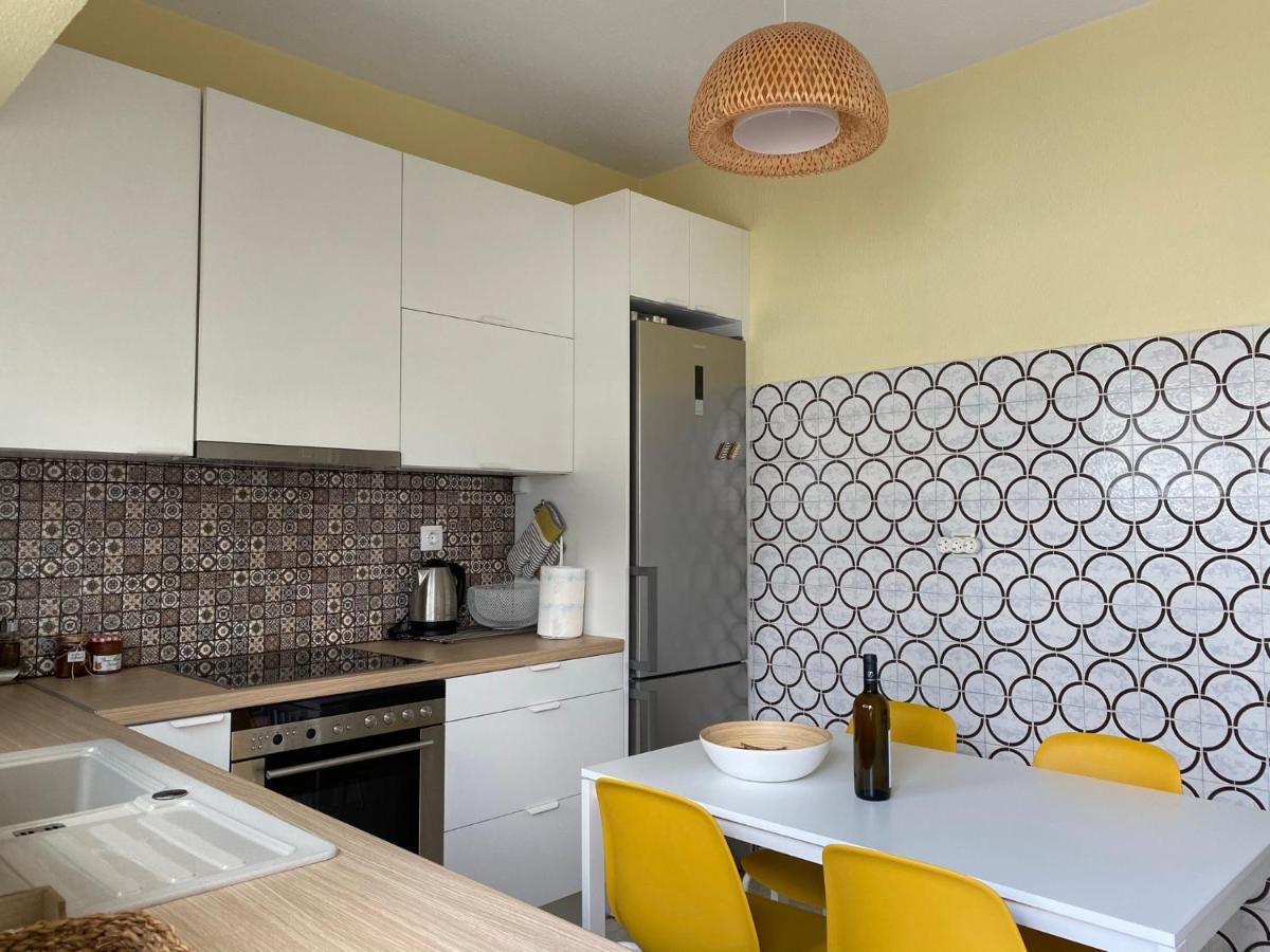 Asimina Apartment, Kerameikos Metro Station Athens Luaran gambar